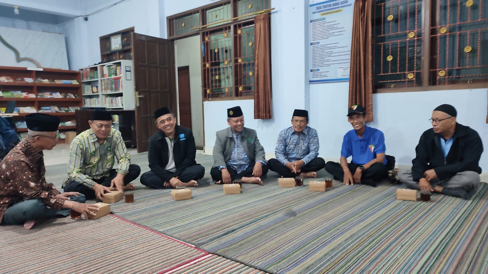 KUNJUNGAN LKSA PANTI ASUHAN MUHAMMADIYAH MREBET KE LKSA PANTI ASUHAN MUHAMMADIYAH WONOSOBO, BELAJAR AKREDITASI PANTI