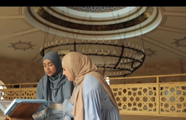 PERAN DAN KEDUDUKAN WANITA DALAM ISLAM 