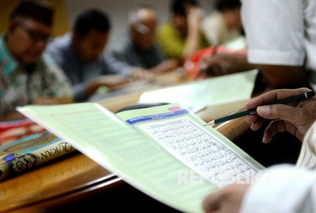 TIDAK ADA KATA TERLAMBAT BELAJAR AL QUR'AN