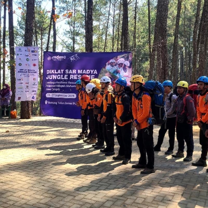 Taklukan Medan Terjal Purworejo, 15 Relawan SAR Muhammadiyah Ikuti Diklat Jungle Rescue  