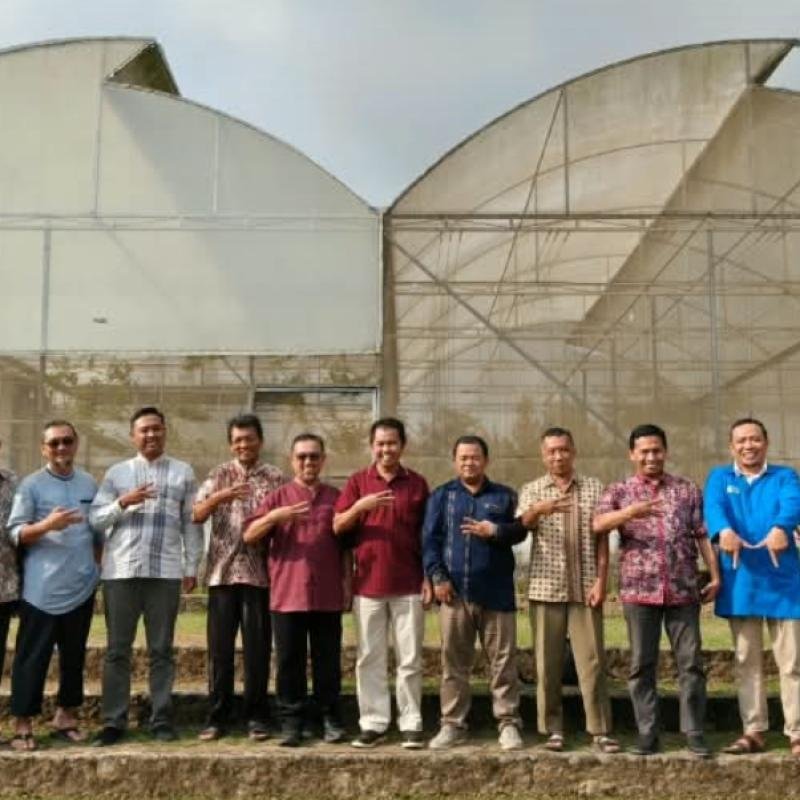 Pakar Halal Dunia Prof. Irwandi Jaswir Pantau Hilirisasi Riset PLTS Aeroponik di Al Maa'uun Epicentrum Wonosobo