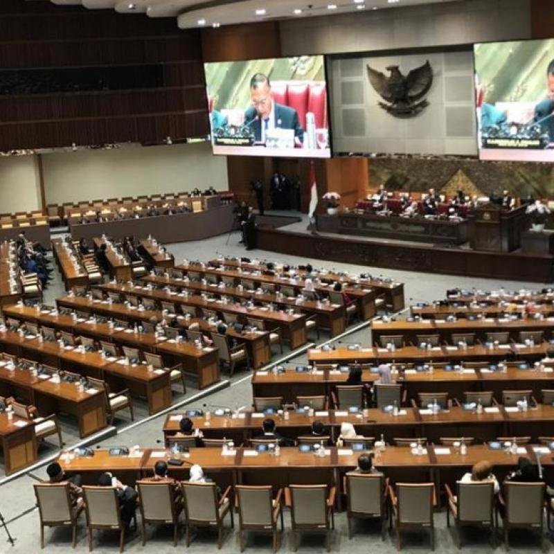 Refleksi Akhir Tahun :  Demokrasi Jalan Di Tempat, Legislatif Dalam Kendali Jaringan Kabinda dan Adidas