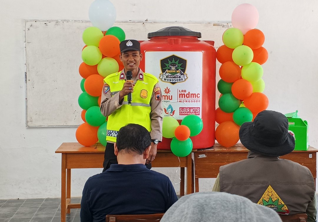 BikersMu Chapter Wonosobo Gelar Touring Sosial Air Bersih, Salurkan Ribuan Liter Air dan Toren ke Wadaslintang - Gambar 7