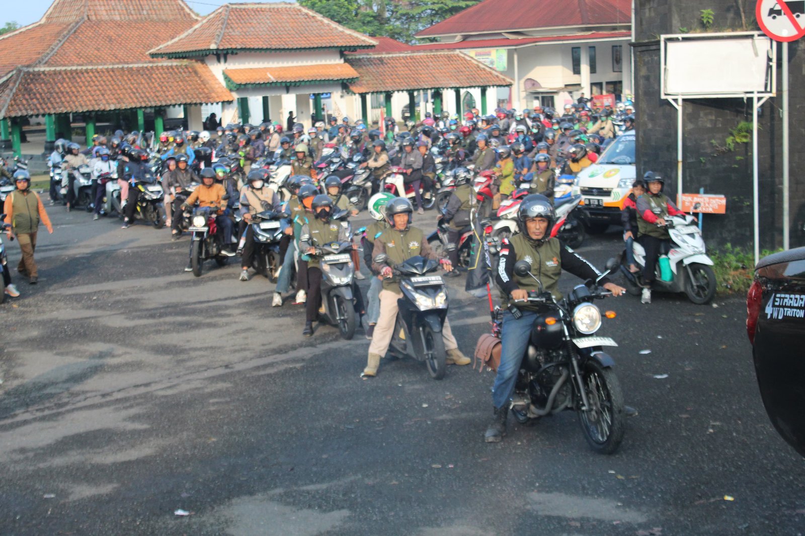 BikersMu Wonosobo Turing Dakwah ke Magelang, 289 Raider Mengaspal dengan Tertib dan Berkarakter - Gambar 4