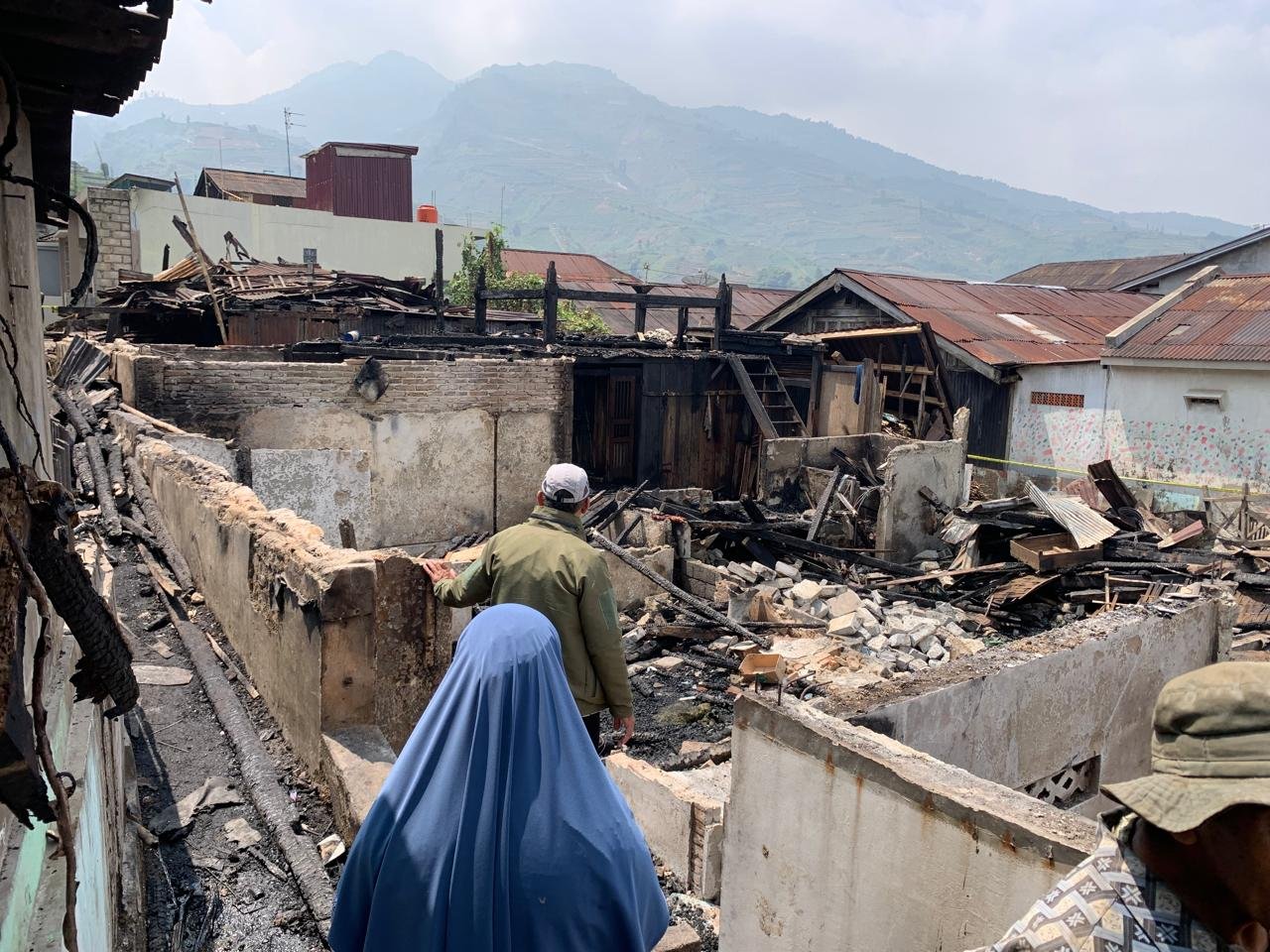 Kebakaran Hebat Melanda Desa Tieng Wonosobo, Muhammadiyah Turunkan Relawan dan Bantuan Pasca-Bencana - Gambar 5