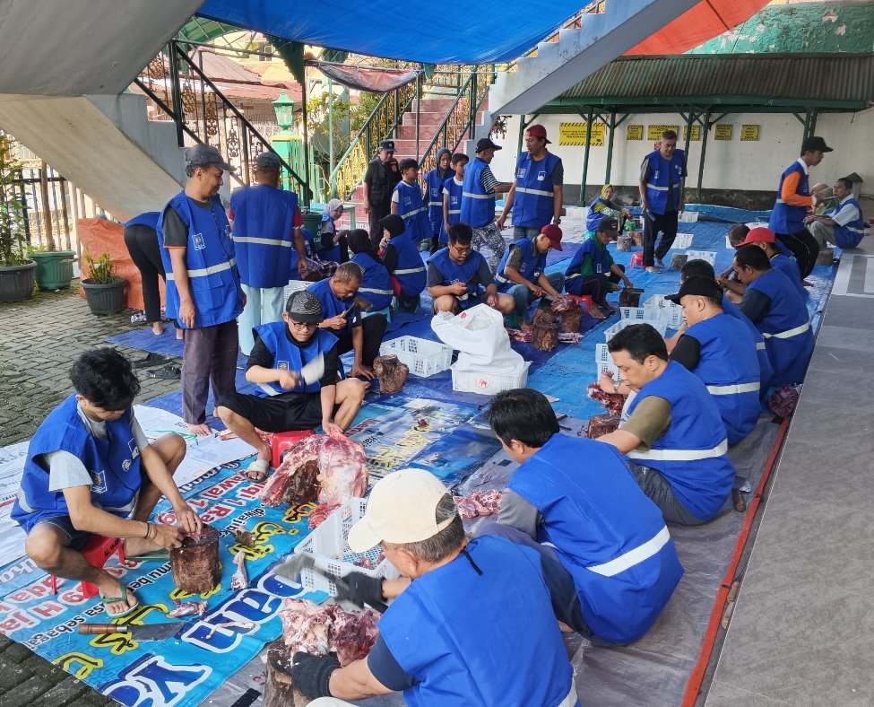 Idul Adha 1447 H : PCM Wonosobo Sembelih 11 Sapi dan 46 Kambing Qurban, Salurkan 1.862 Kantong Daging - Gambar 1