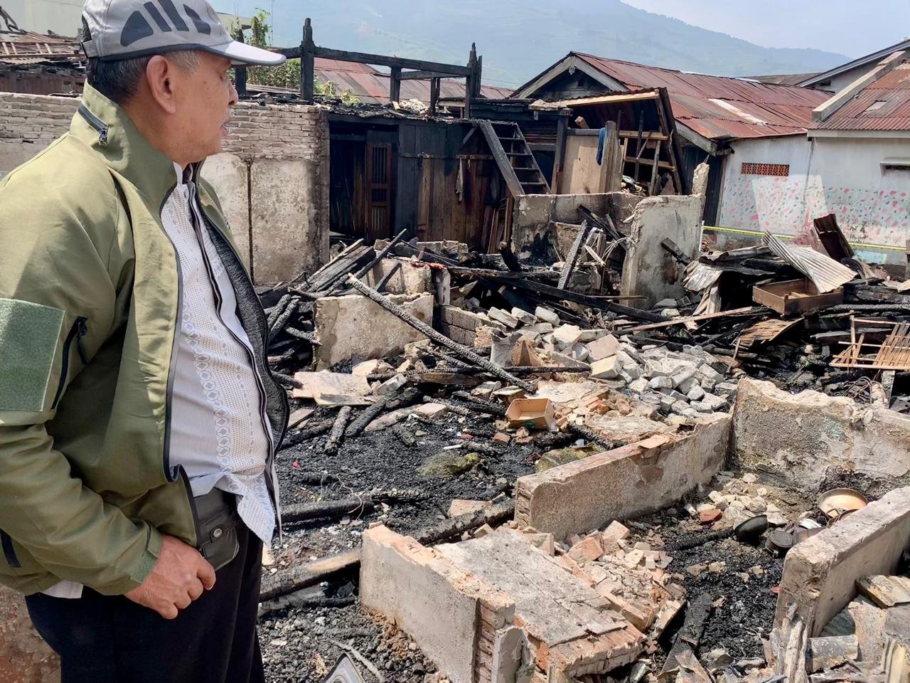Kebakaran Hebat Melanda Desa Tieng Wonosobo, Muhammadiyah Turunkan Relawan dan Bantuan Pasca-Bencana - Gambar 4
