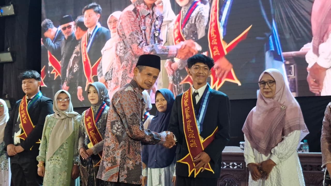 Rayakan Potensi Siswa, SMK Mutu Wonosobo Berikan Penghargaan Akademik hingga Kategori Unik Non Akademik - Gambar 4