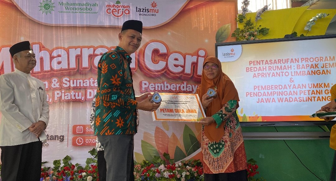 Muharram Ceria Lazismu Wonosobo Di Wadaslintang : Dari Sunatan Massal, Bedah Rumah, hingga Pemberdayaan Petani Gula Jawa - Gambar 3
