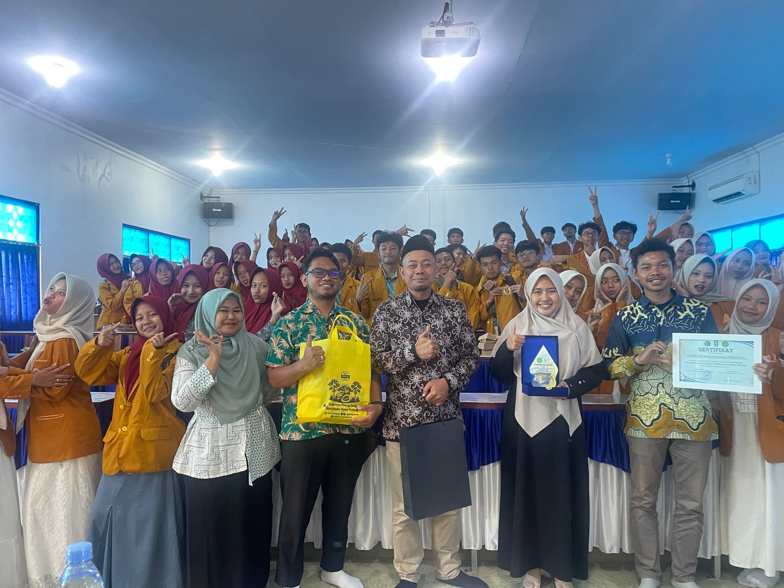 Perkuat Perkaderan PR IPM SMK Mutu Temanggung Studi Banding ke PR IPM SMK Mutu Wonosobo  - Gambar 4