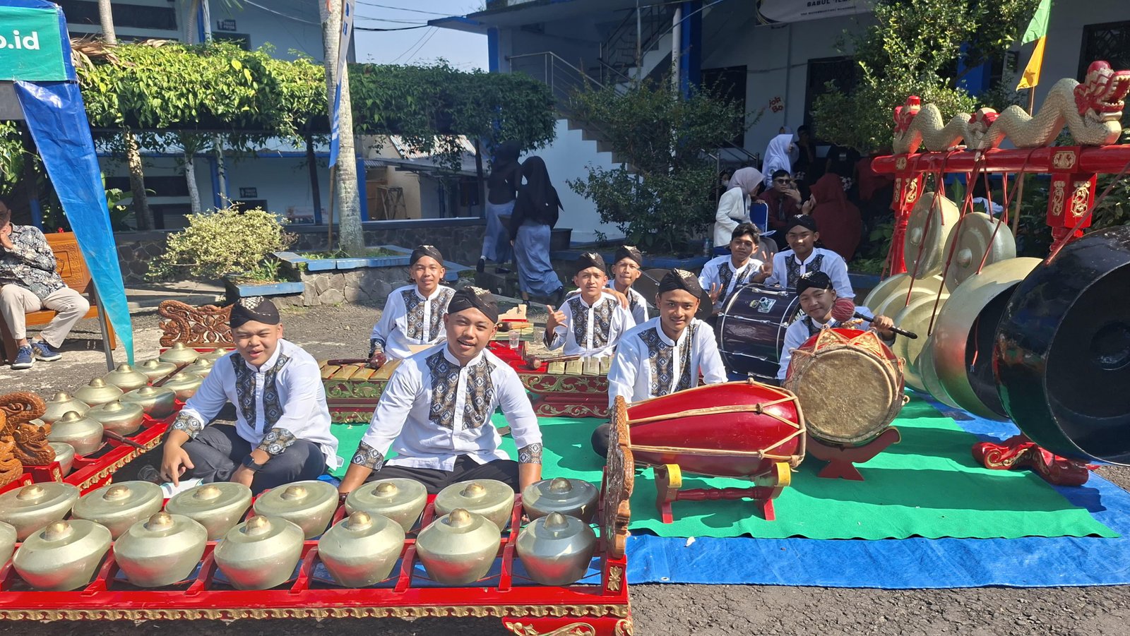 Meriah !! Melampaui Perayaan : Simfoni Kemanusiaan dan Talenta Global di Milad ke-29 SMK Mutu Wonosobo - Gambar 7