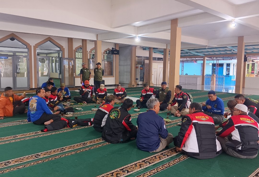 Sambut 31 BikersMu Kabupaten Bandung di Wonosobo, Ustadz Zaenuri Kupas 'Ayat Touring' Qs. Al-Mulk 15 - Gambar 6