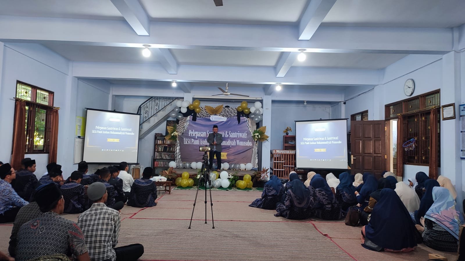 Bekal Iman dan Ilmu, LKSA Panti Asuhan Muhammadiyah Wonosobo Lepas 8 Santri Melangkah ke Masa Depan - Gambar 5