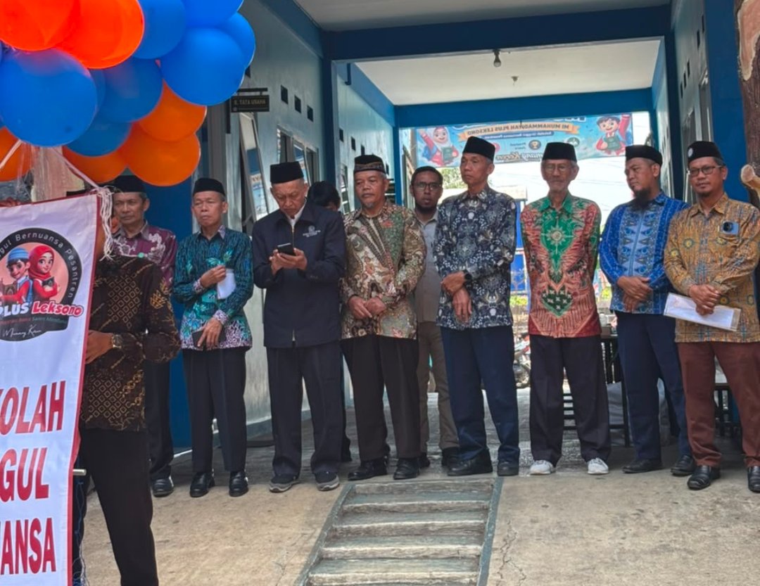 Resmikan Sekolah Bernuansa Pesantren, MI Muhammadiyah Plus Leksono Usung Slogan Baru : "Ngaji Ceria, Prestasi Juara, Santri Mendunia" - Gambar 2