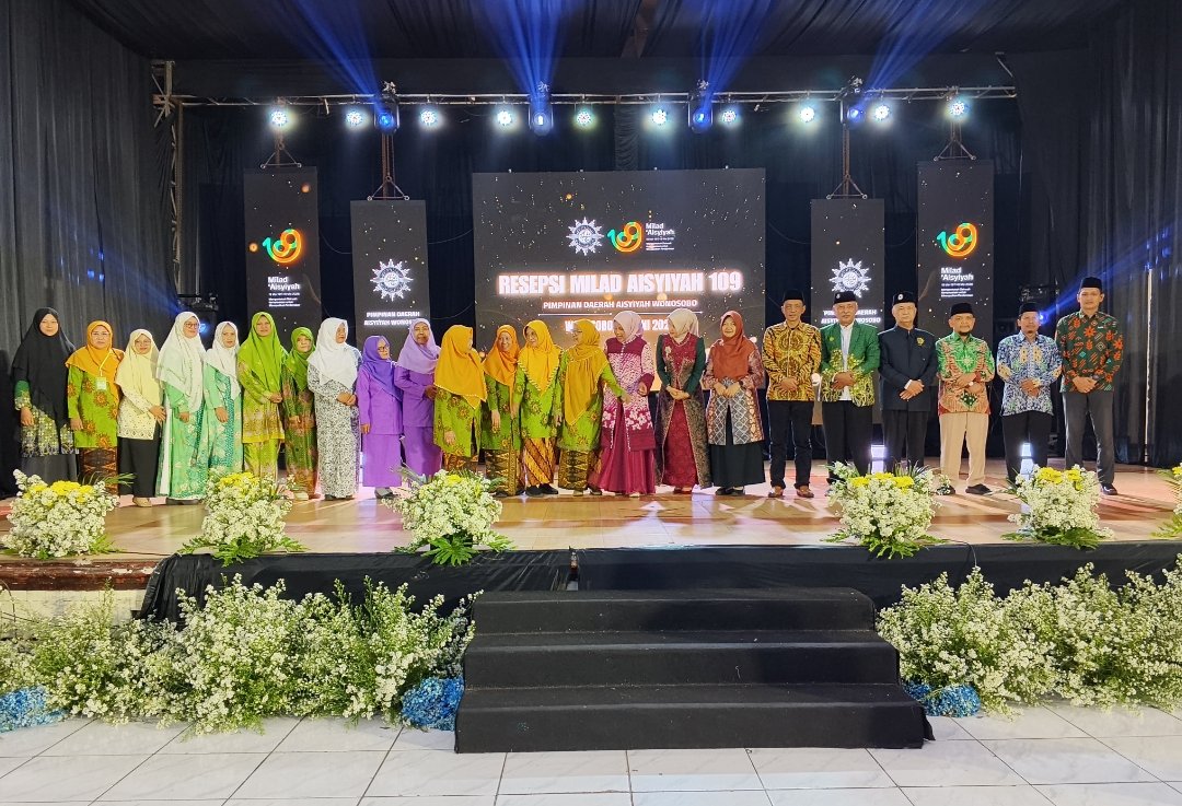 Milad Ke-109 'Aisyiyah Wonosobo : Kokohkan Dakwah Kemanusiaan Melalui Aksi Nyata dan Pemberdayaan Perempuan - Gambar 26
