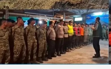 Api Karhutla Gunung Sumbing Meluas ke Sisi Barat Daya, Tim Gabungan Evakuasi 152 Pendaki - Gambar 3