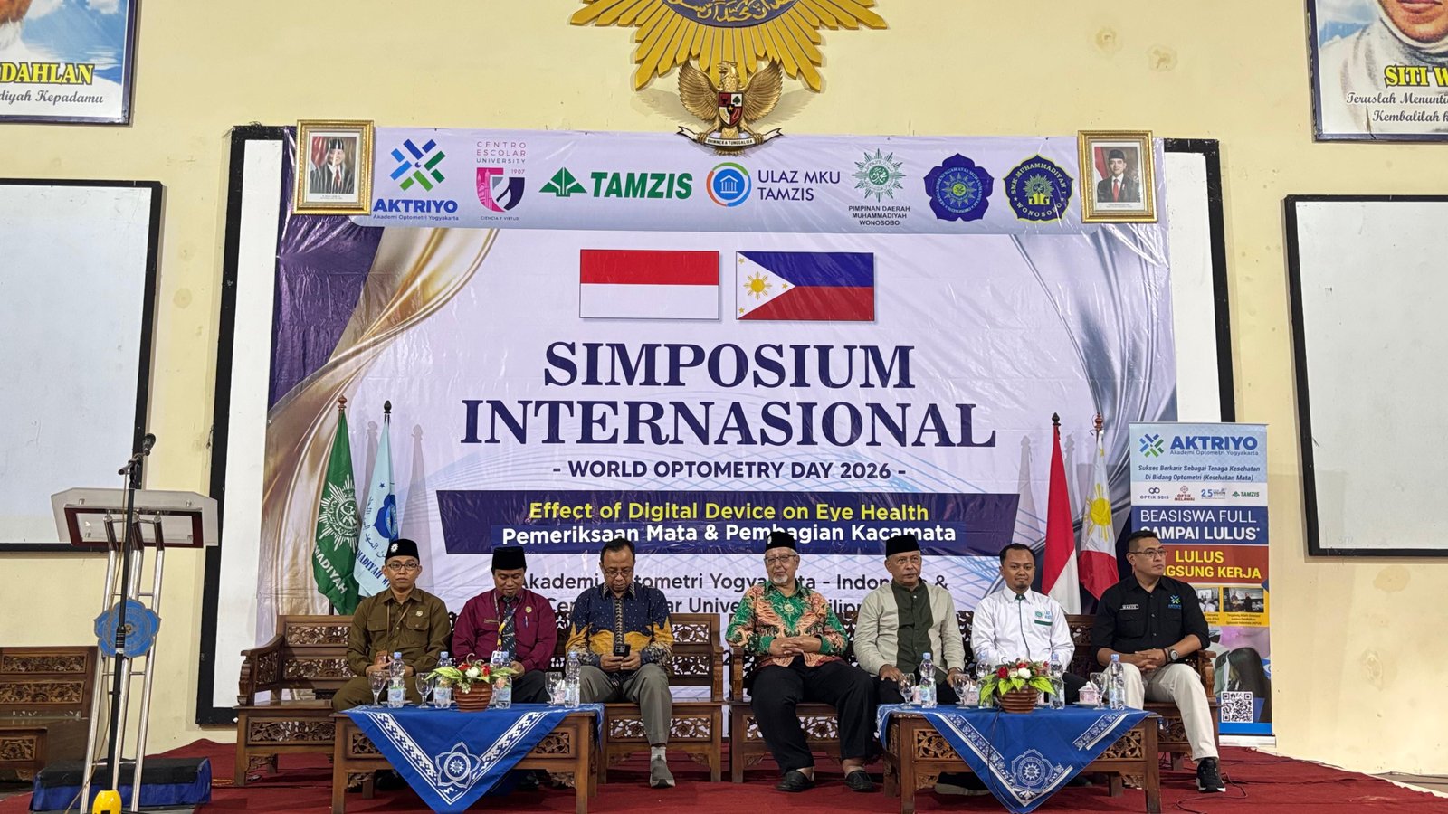 Siswa Muhammadiyah Wonosobo Ikuti Simposium Internasional Kesehatan Mata dan Bakti Sosial - Gambar 1
