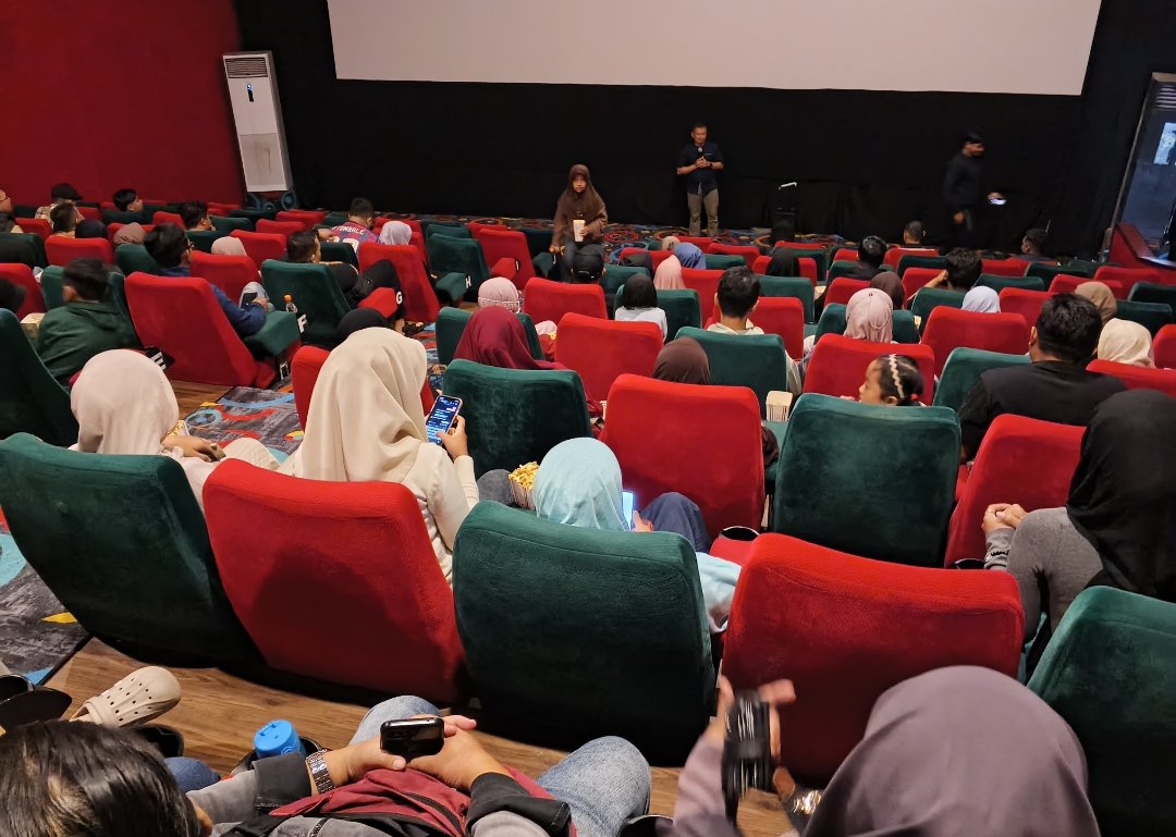 Sarat Makna Kehidupan, 180 Kader AMM Wonosobo Padati Bioskop Guna Saksikan 'Children of Heaven - Gambar 4