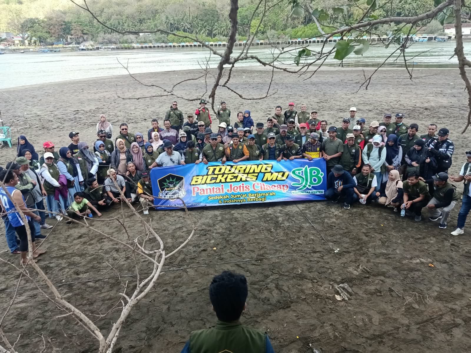Meriah ! 208 Anggota Bikersmu Chapter Wonosobo Gelar Touring ke-8 Menuju Pantai Jetis Cilacap - Gambar 1
