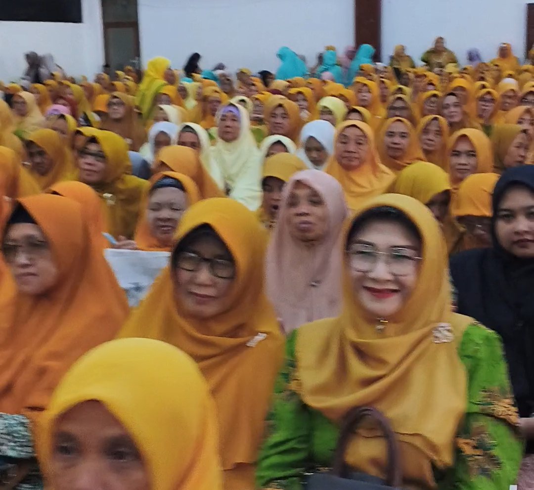 Milad Ke-109 'Aisyiyah Wonosobo : Kokohkan Dakwah Kemanusiaan Melalui Aksi Nyata dan Pemberdayaan Perempuan - Gambar 19