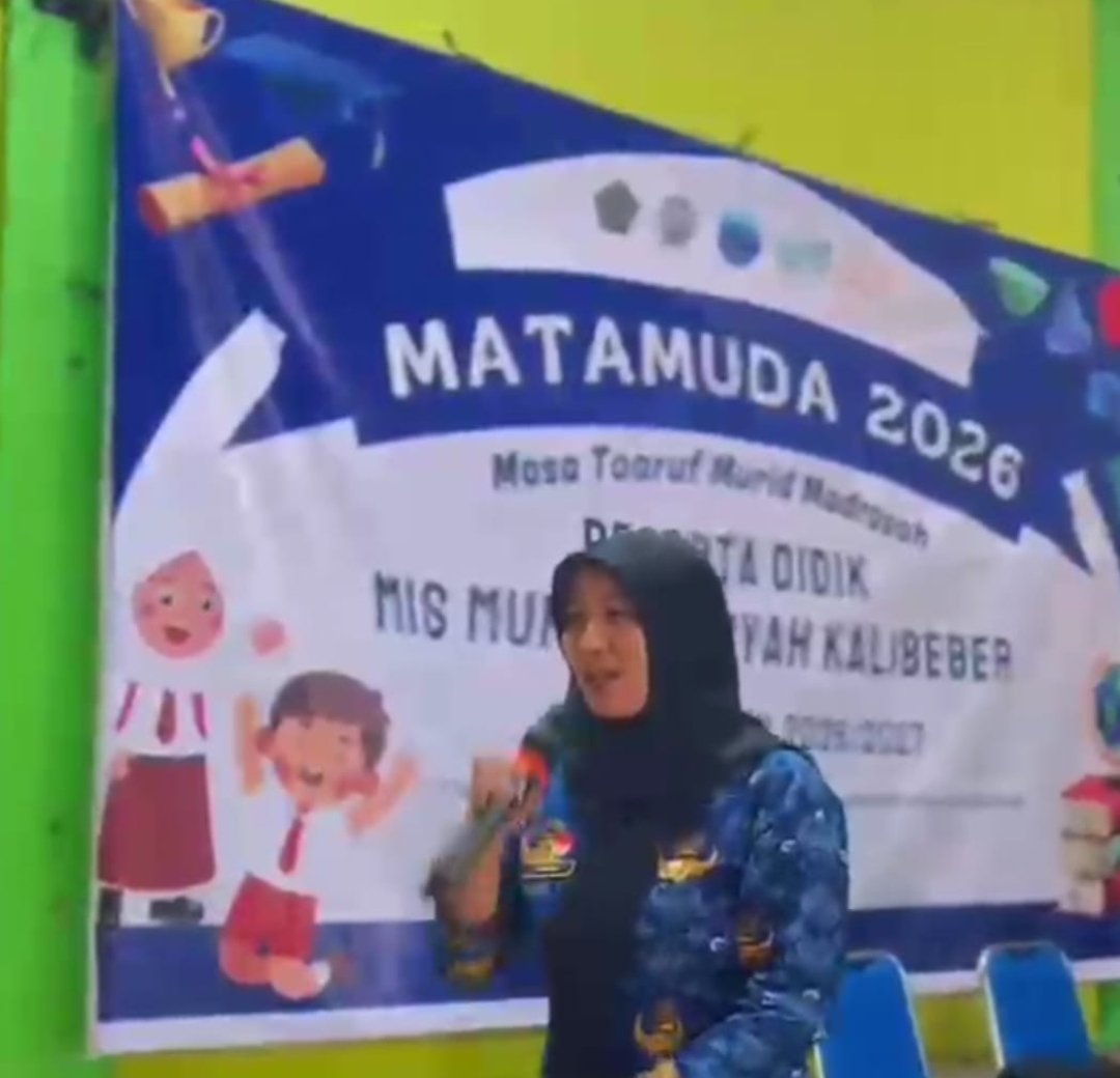 Wujudkan Madrasah Sehat, MI Hamka dan DLH Wonosobo Ajak Siswa Pilah Sampah Sejak Dini - Gambar 5