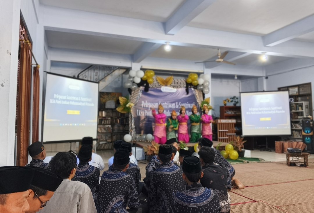 Bekal Iman dan Ilmu, LKSA Panti Asuhan Muhammadiyah Wonosobo Lepas 8 Santri Melangkah ke Masa Depan - Gambar 11