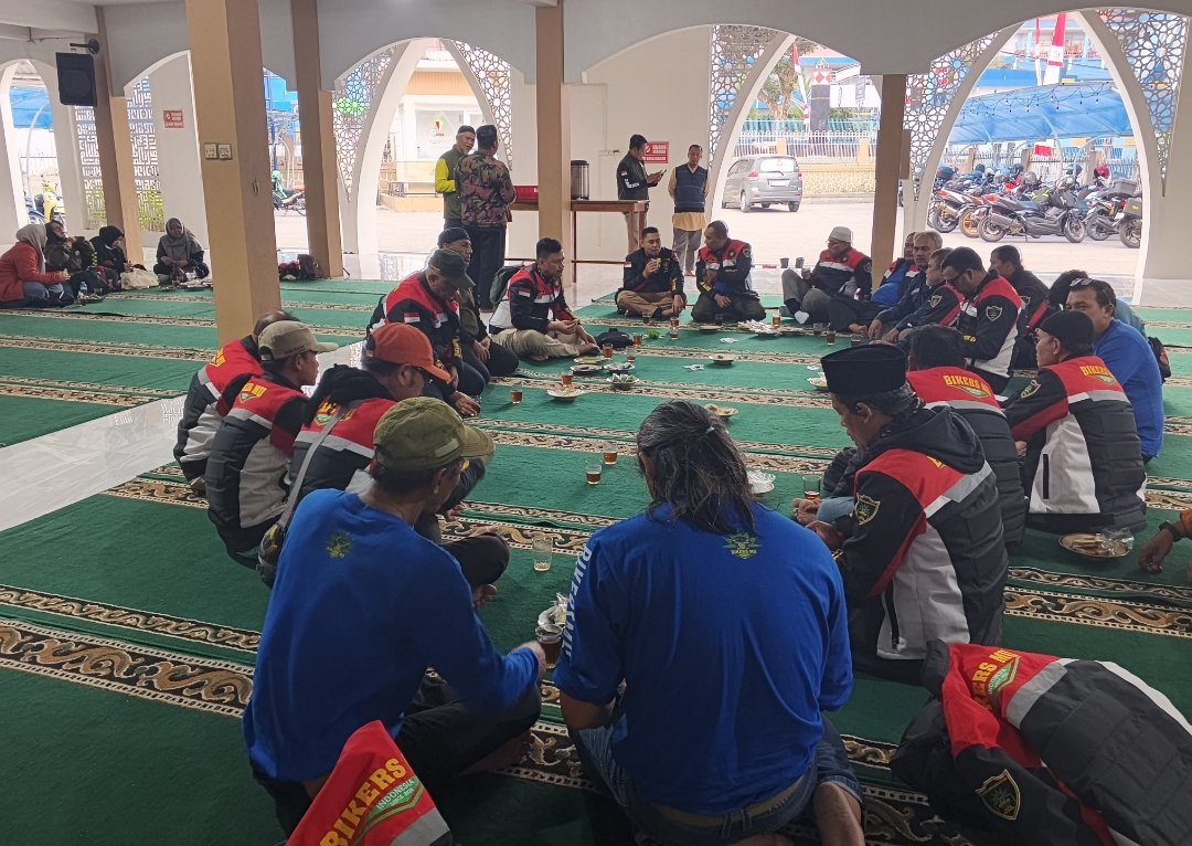 Sambut 31 BikersMu Kabupaten Bandung di Wonosobo, Ustadz Zaenuri Kupas 'Ayat Touring' Qs. Al-Mulk 15 - Gambar 5