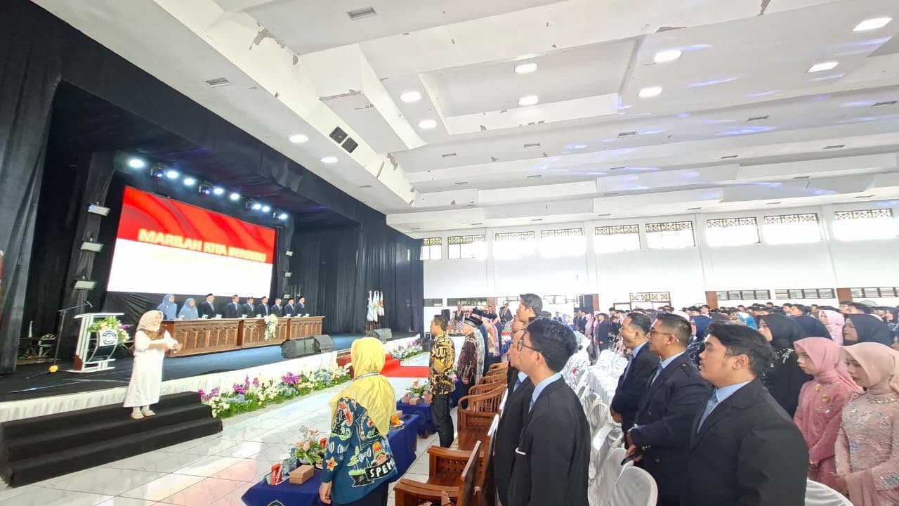 Ready to Rise: SMK Mutu Wonosobo Siap Berkarya dan Bersaing, Luluskan 306 Siswa dalam Wisuda ke-26 - Gambar 3