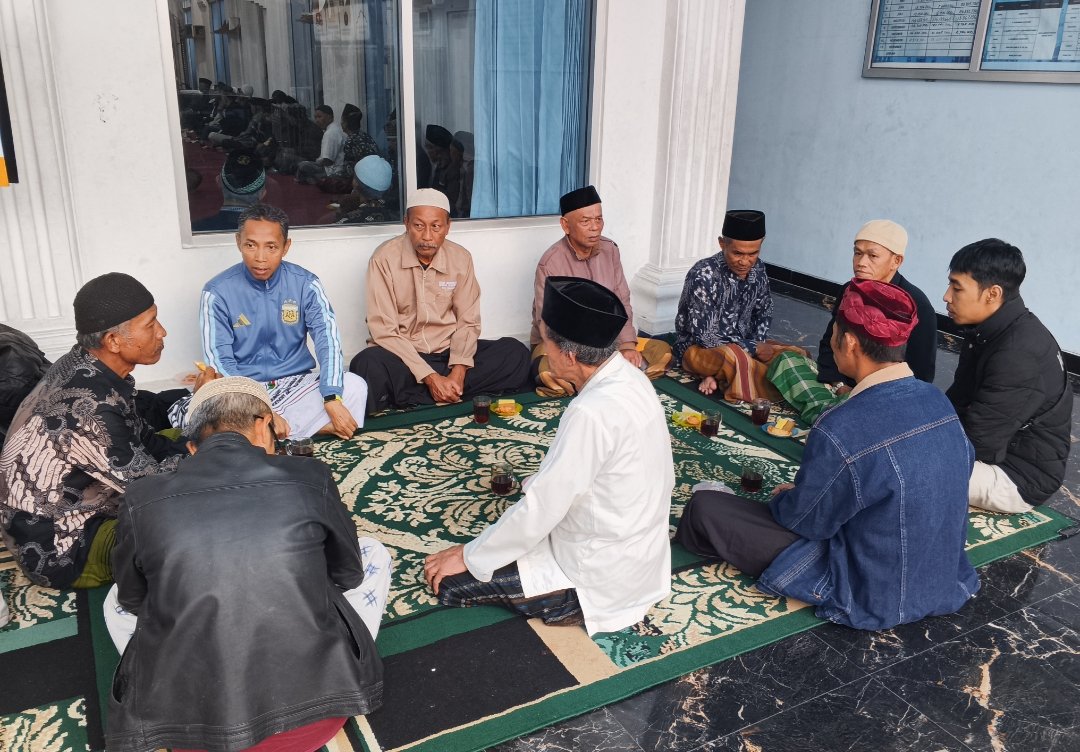 Kajian Ahad Pagi PCM Mojotengah: Ustadz Jamaludin Ahmad Jelaskan Konsep Ihsan dan Dorong Masjid Jadi Pusat Peradaban - Gambar 3