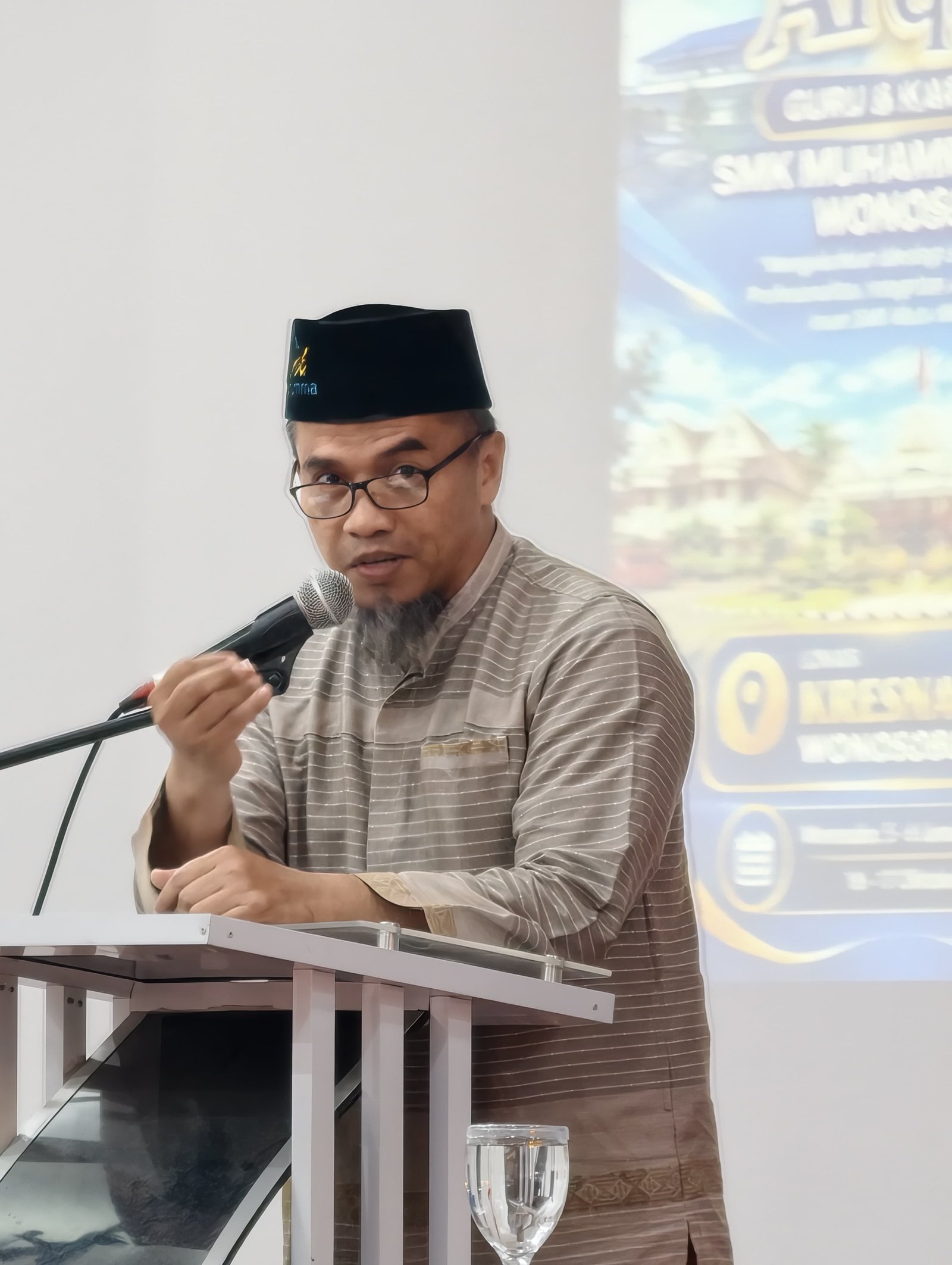Kokohkan Ideologi Kader, SMK Mutu Wonosobo Gelar Baitul Arqam Guru dan Karyawan  - Gambar 9