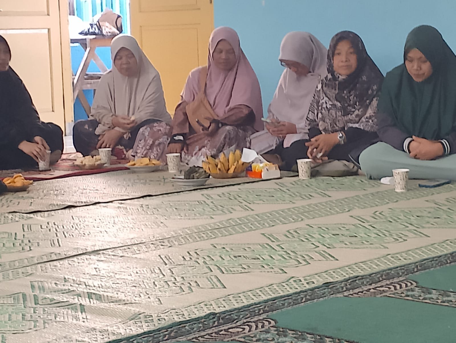 MDMC Wonosobo Kerahkan 28 Relawan Bantuan Bencana, Salurkan Donasi dan Kebutuhan Logistik Warga - Gambar 6