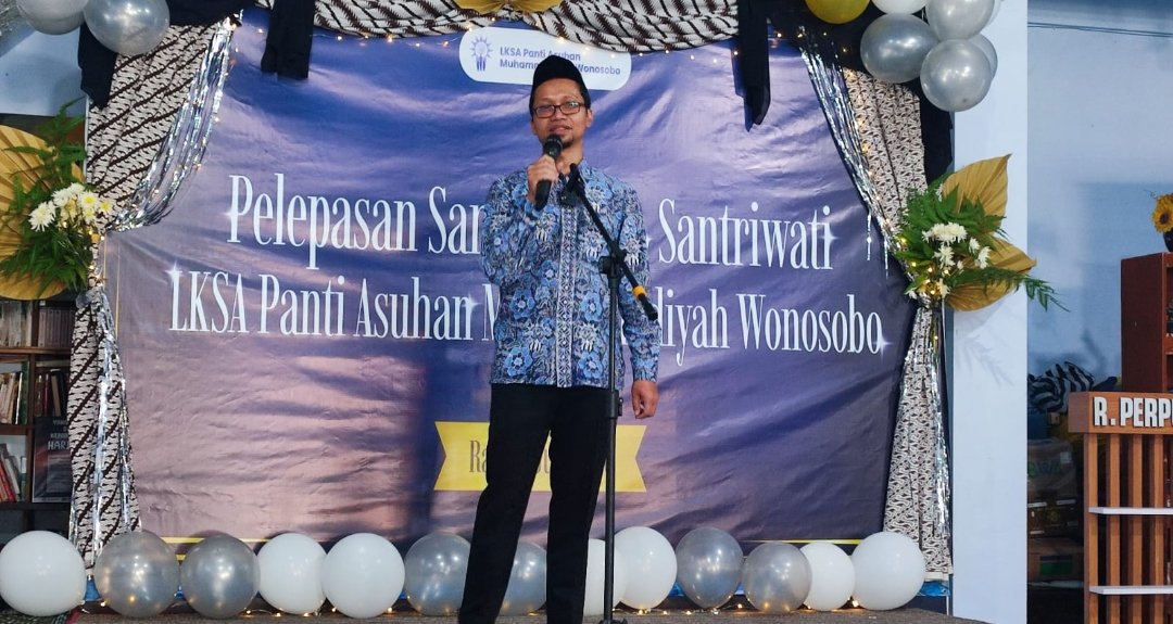 Bekal Iman dan Ilmu, LKSA Panti Asuhan Muhammadiyah Wonosobo Lepas 8 Santri Melangkah ke Masa Depan - Gambar 8
