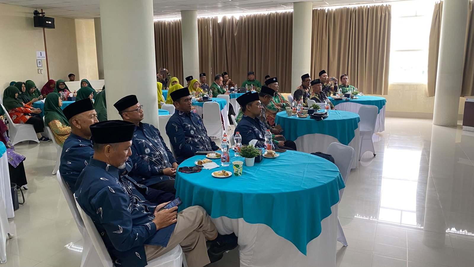 Jangan Biarkan Muhammadiyah Kehilangan Ruh Perjuangan, Ini Pesan Penting PWM Jateng Dalam Rakor PDM/PDA Se-Kedu Raya di Wonosobo - Gambar 7