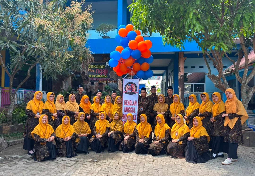 Resmikan Sekolah Bernuansa Pesantren, MI Muhammadiyah Plus Leksono Usung Slogan Baru : "Ngaji Ceria, Prestasi Juara, Santri Mendunia" - Gambar 1