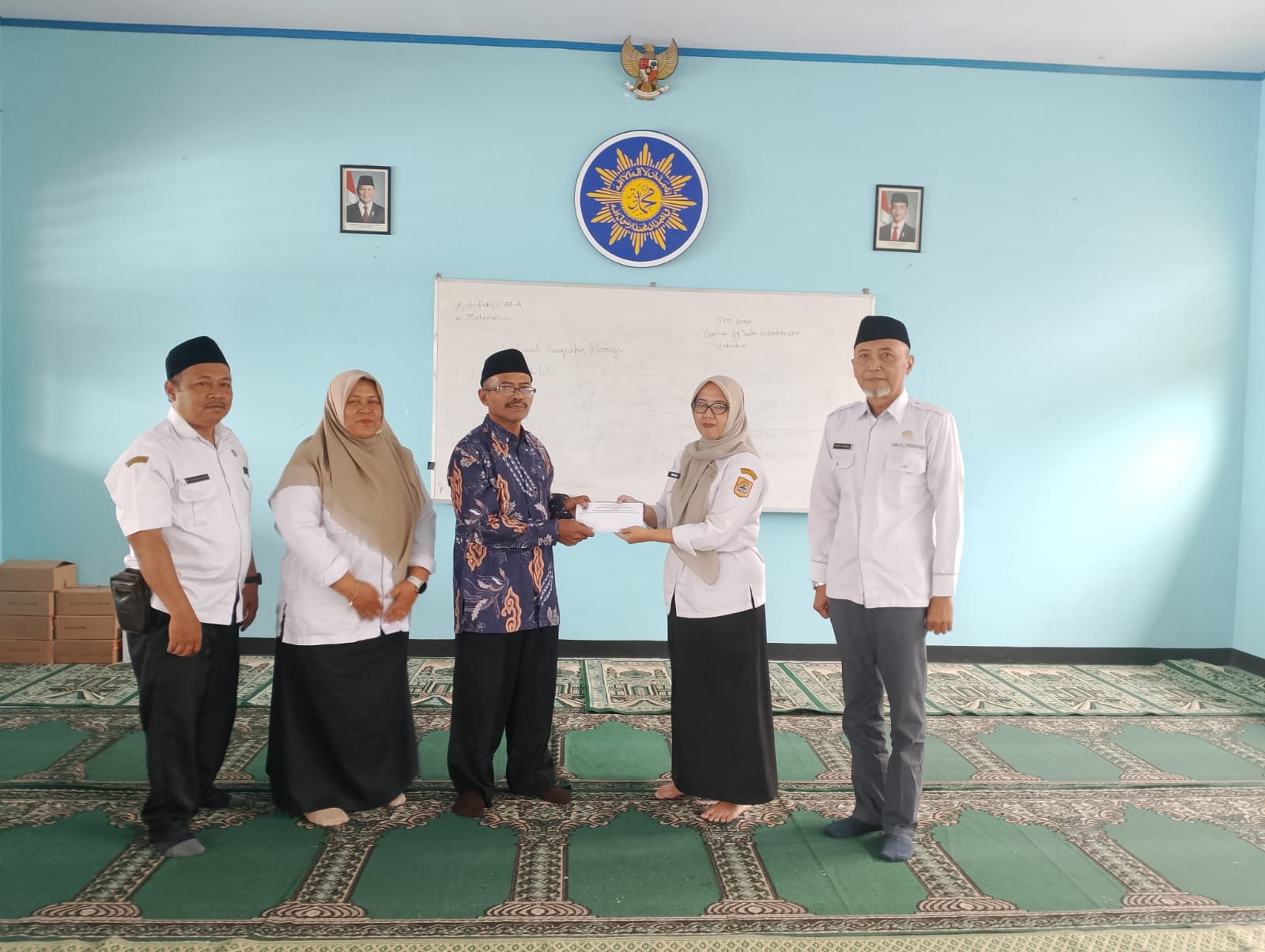 MDMC Wonosobo Salurkan Bantuan dan Terjunkan Relawan Tangani Kebakaran di Desa Tieng - Gambar 9