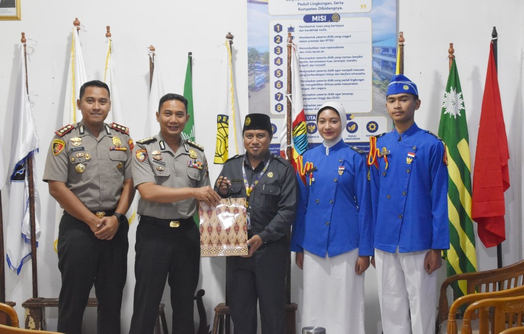 SMK Mutu Wonosobo Raih Juara Lomba Cosplay Character Defile sebagai Wakil Polda Jawa Tengah - Gambar 4