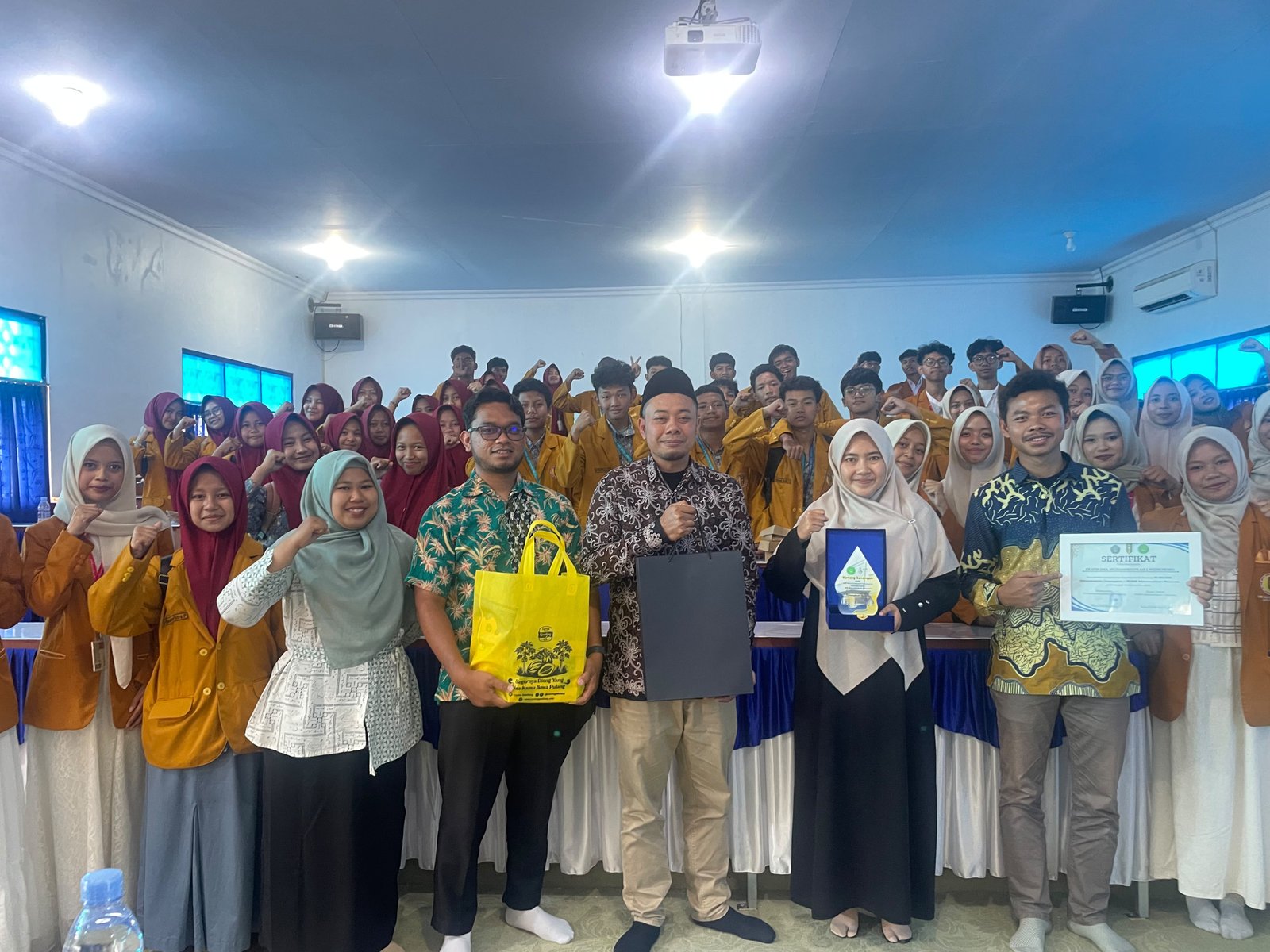 Perkuat Perkaderan PR IPM SMK Mutu Temanggung Studi Banding ke PR IPM SMK Mutu Wonosobo  - Gambar 12