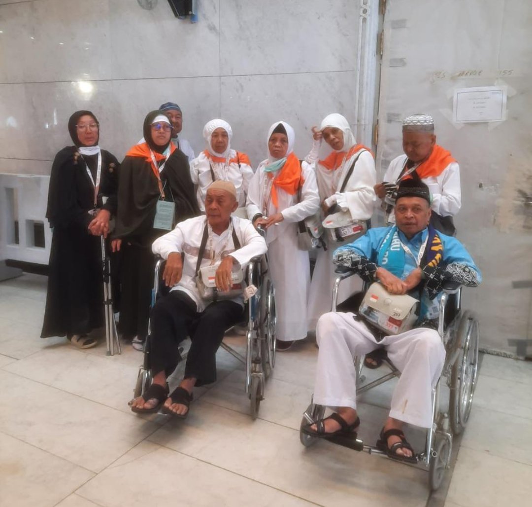 Menjemput Berkah di Sepertiga Malam, Jemaah KBIHU Gema Arafah Rampungkan Tawaf Ifadah di Bawah Langit Purnama Makkah - Gambar 7