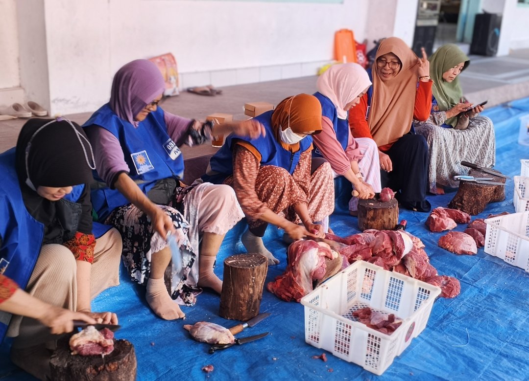 Idul Adha 1447 H : PCM Wonosobo Sembelih 11 Sapi dan 46 Kambing Qurban, Salurkan 1.862 Kantong Daging - Gambar 3