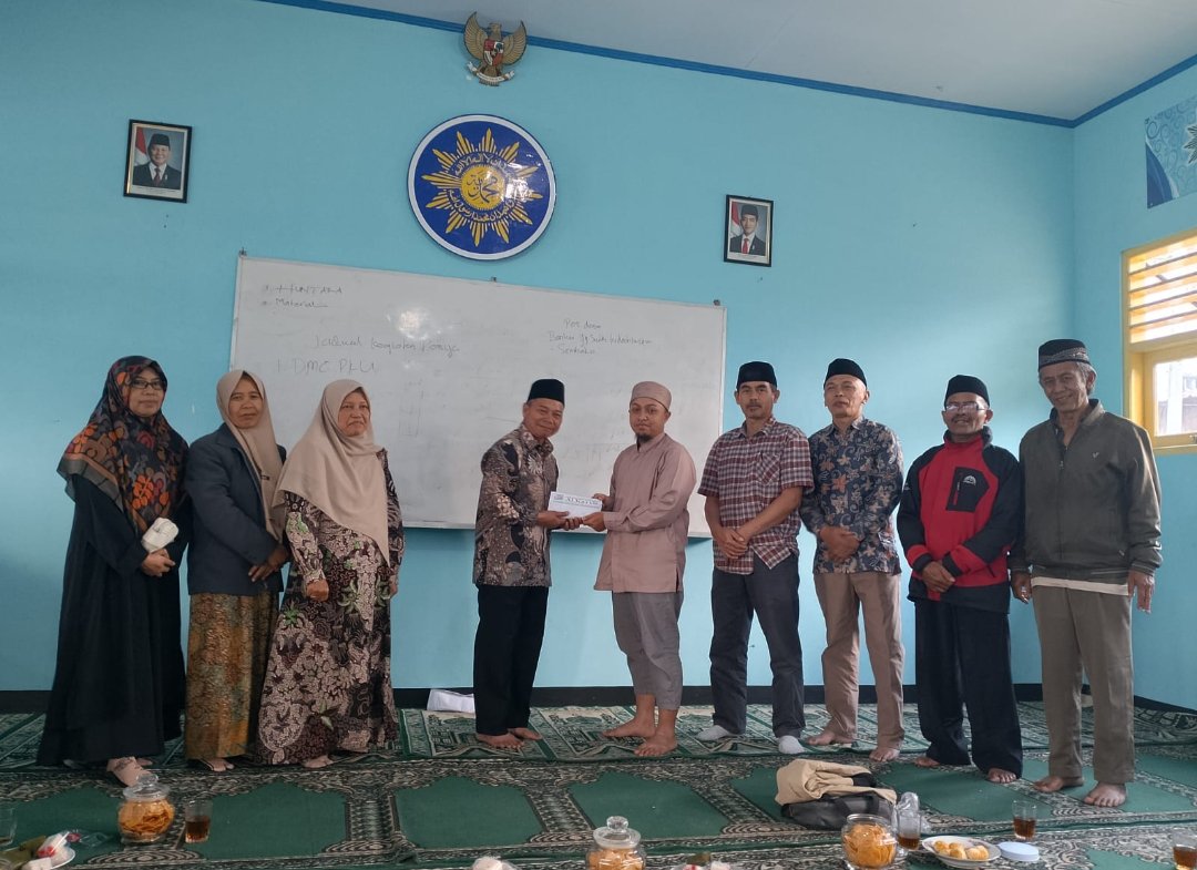 MDMC Wonosobo Salurkan Bantuan dan Terjunkan Relawan Tangani Kebakaran di Desa Tieng - Gambar 7