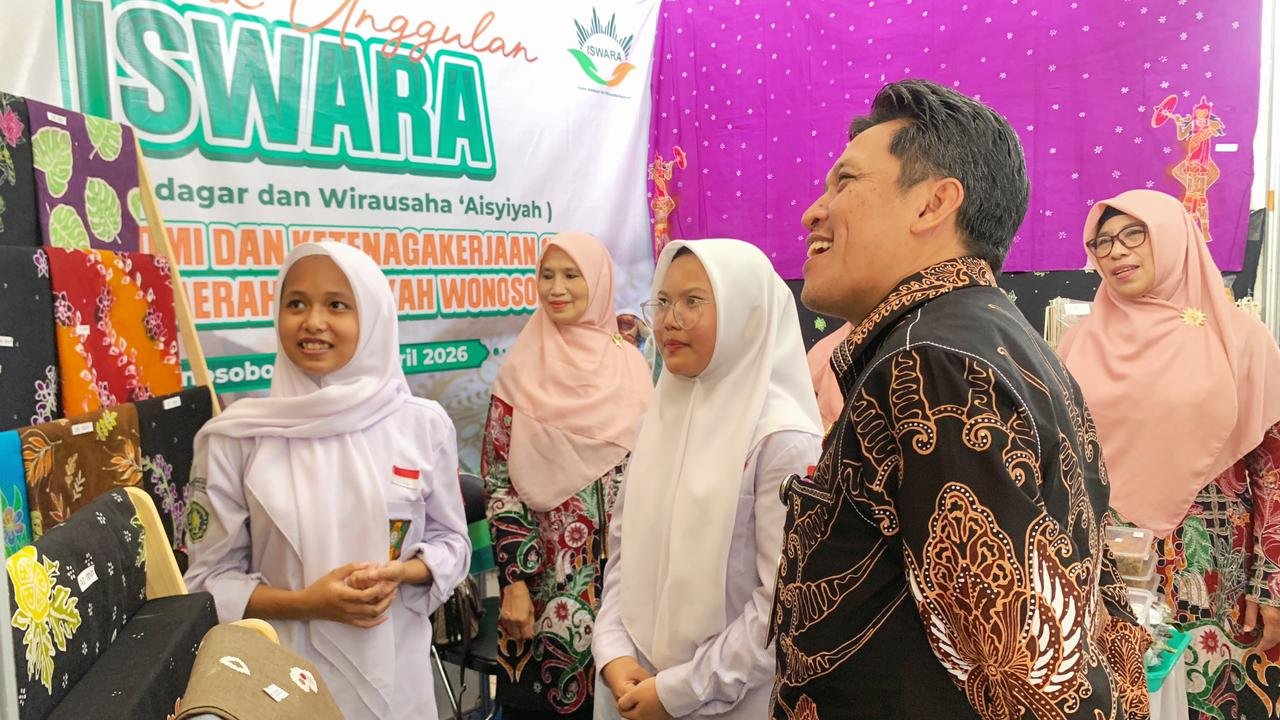 MEC SMK Mutu Wonosobo Tampil Percaya Diri di Wonosobo Expo 2026, Angkat Karya dan Semangat Wirausaha Pelajar - Gambar 2