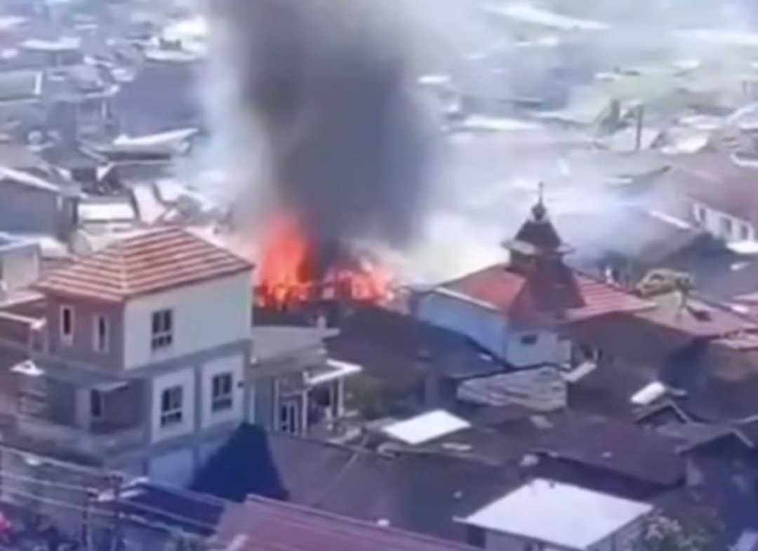 Kebakaran Hebat di Tieng Wonosobo Hanguskan 11 Rumah, Kerugian Tembus Rp1,7 Miliar - Gambar 2