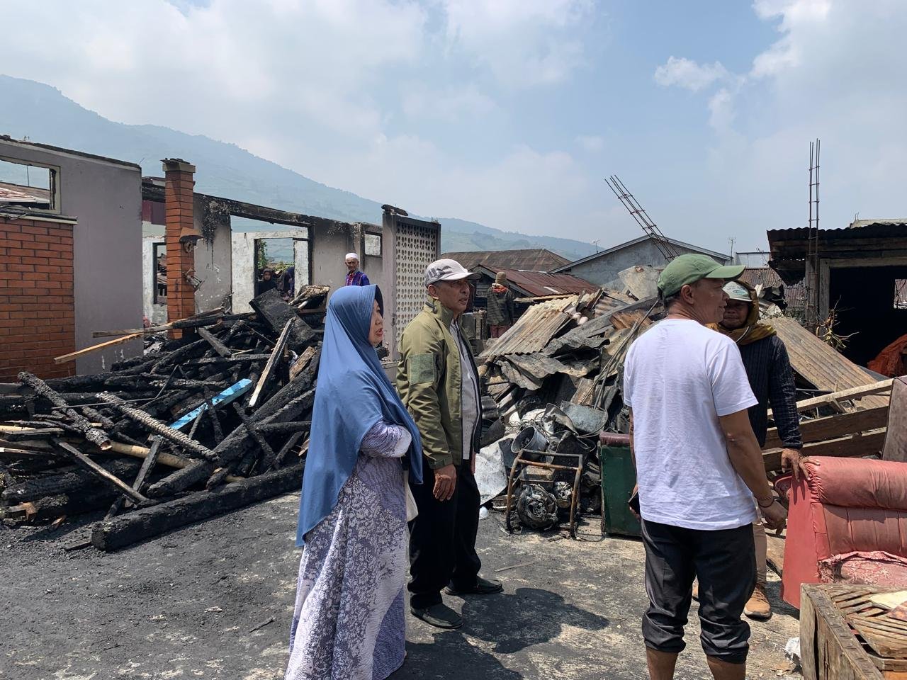 Kebakaran Hebat Melanda Desa Tieng Wonosobo, Muhammadiyah Turunkan Relawan dan Bantuan Pasca-Bencana - Gambar 6