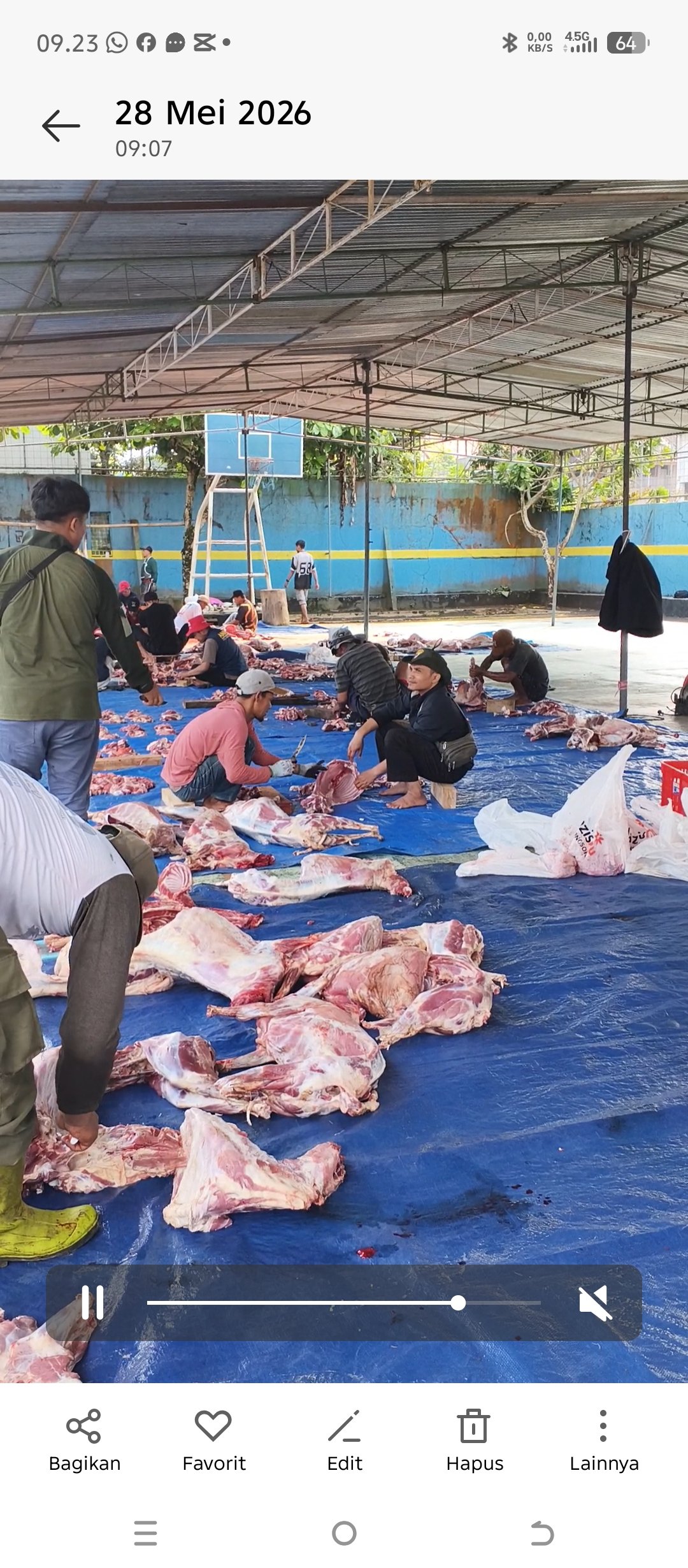 Pertama di Wonosobo, KBIHU Gema Arofah dan Lazismu Sembelih 171 Kambing Dam Haji di Tanah Air - Gambar 15