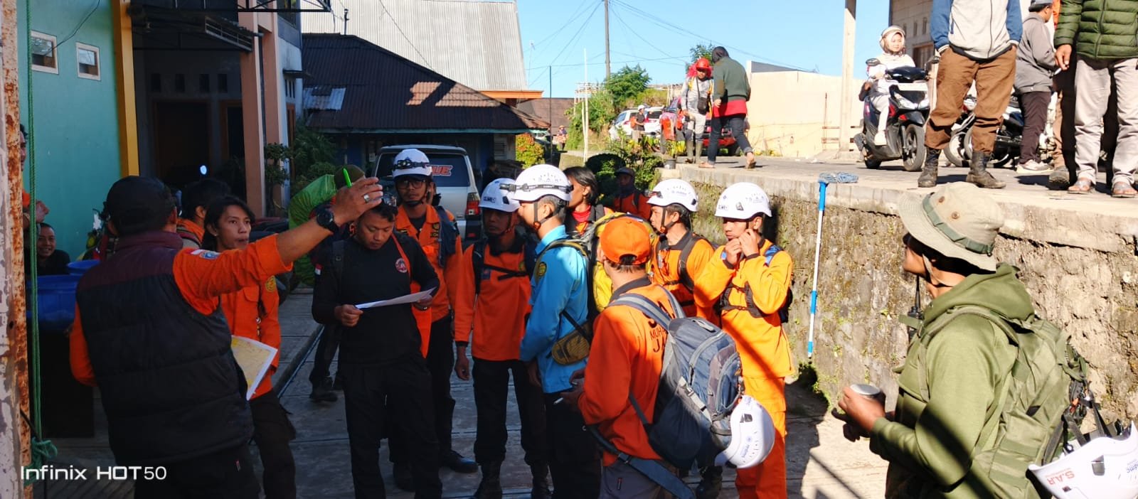 Medan Ekstrem, Pencarian Remaja Hilang di Gunung Bismo Via Krinjing Masih Nihil - Gambar 3